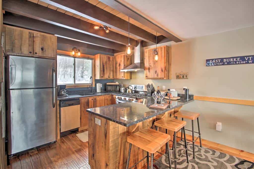 Slopeside Burke Mtn Condo w/ Amenity Access!