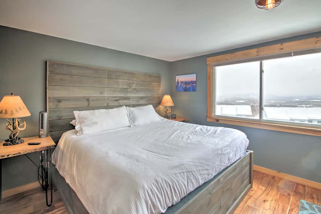 Slopeside Burke Mtn Condo w/ Amenity Access!
