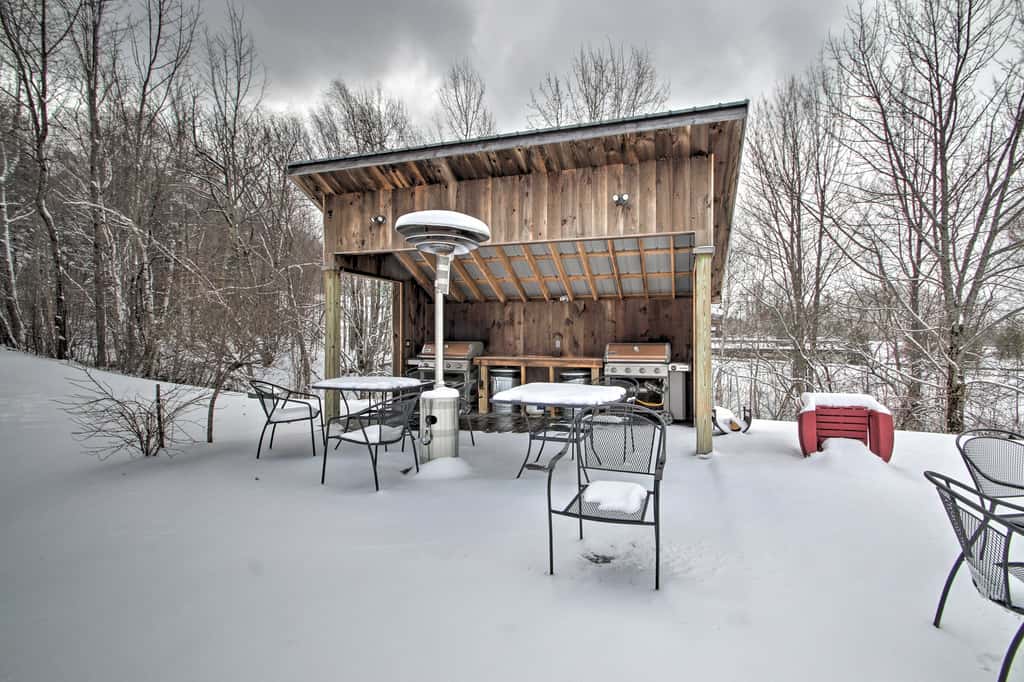 Slopeside Burke Mtn Condo w/ Amenity Access!