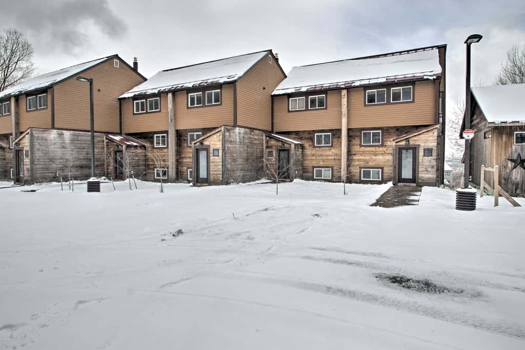 Slopeside Burke Mtn Condo w/ Amenity Access!