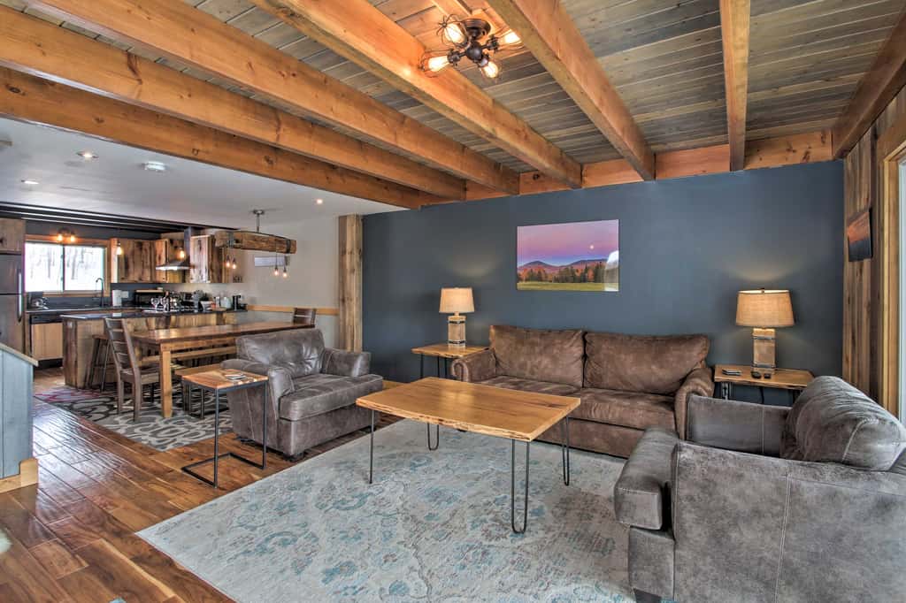 Slopeside Burke Mtn Condo w/ Amenity Access!