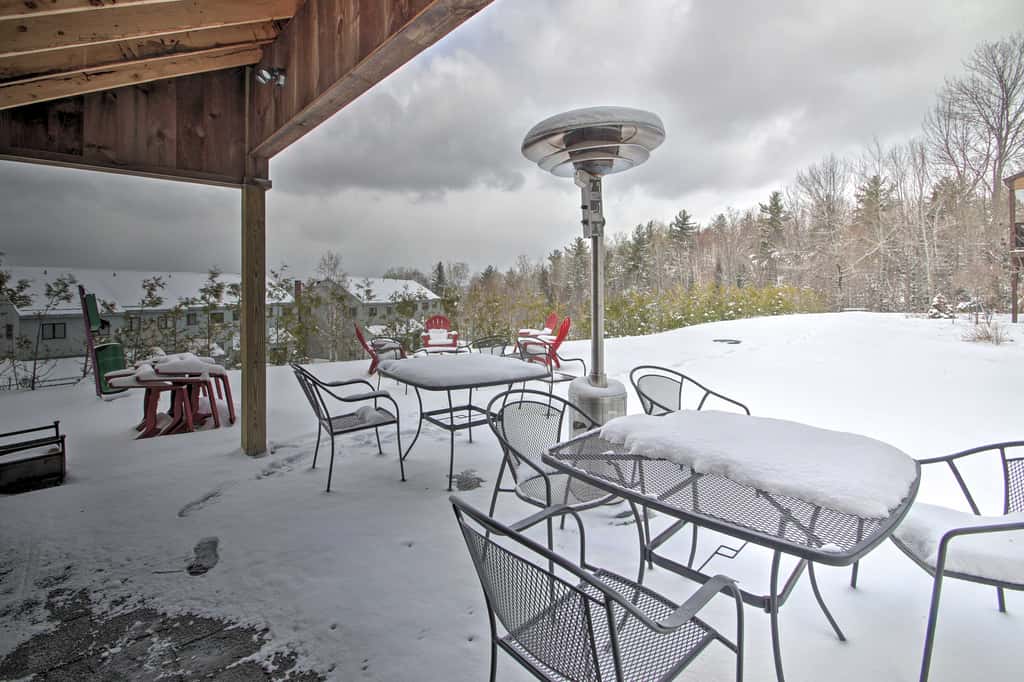Slopeside Burke Mountain Condo w/ Fireplace!
