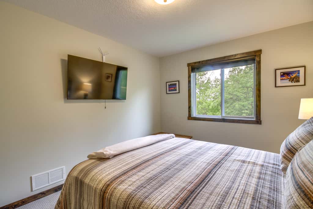 Gull Lake Resort Escape: Pool and ORV Trails