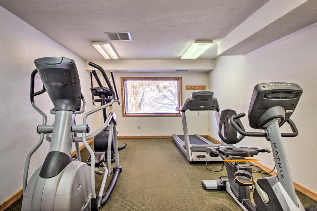 Gull Lake Resort Escape: Pool and ORV Trails