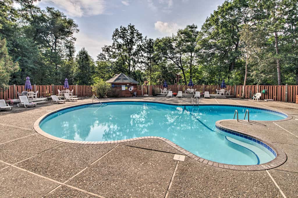 Gull Lake Resort Escape: Pool and ORV Trails