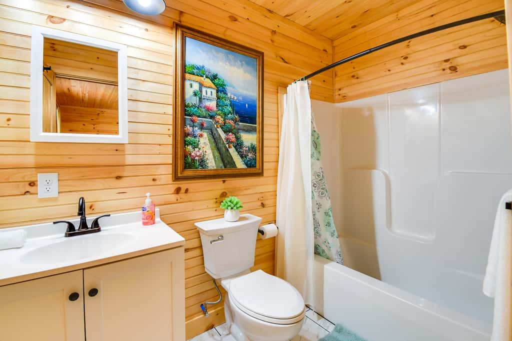 18 Mi to Red River Gorge: Beattyville Retreat