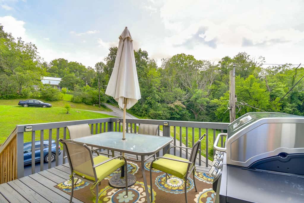 18 Mi to Red River Gorge: Beattyville Retreat