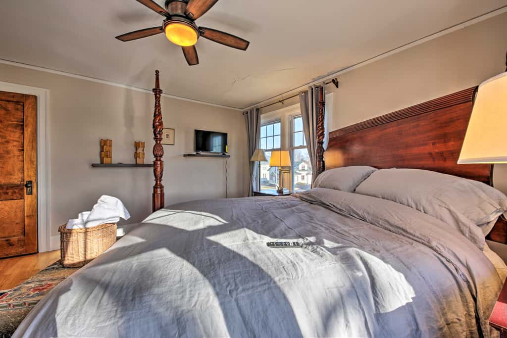 Pet-Friendly Sheboygan Home, 1 Mi to Lake Michigan