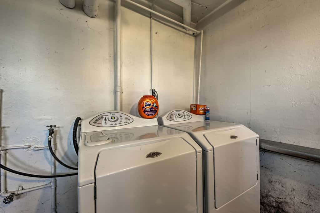 Pet-Friendly Sheboygan Home, 1 Mi to Lake Michigan