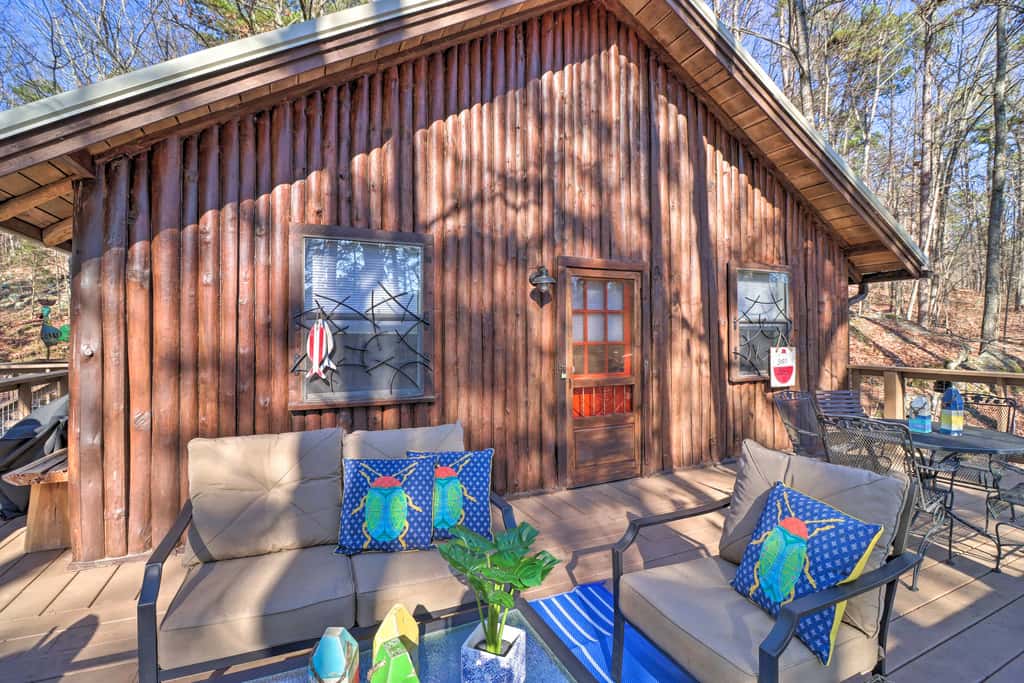 Scenic Greers Ferry Cabin w/ Deck + Fire Pit!