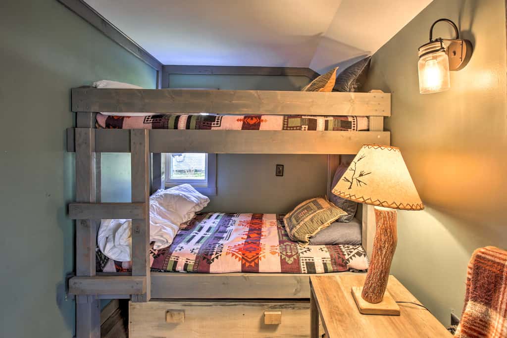'Work, Play & Get Away Cabin' Near Higgins Lake!