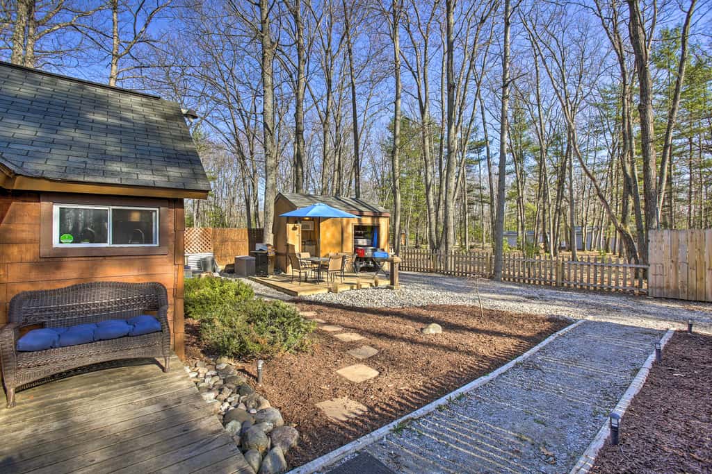 'Work, Play & Get Away Cabin' Near Higgins Lake!