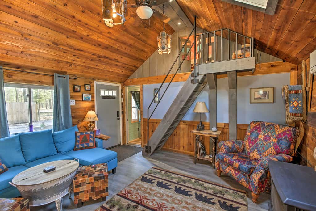 'Work, Play & Get Away Cabin' Near Higgins Lake!