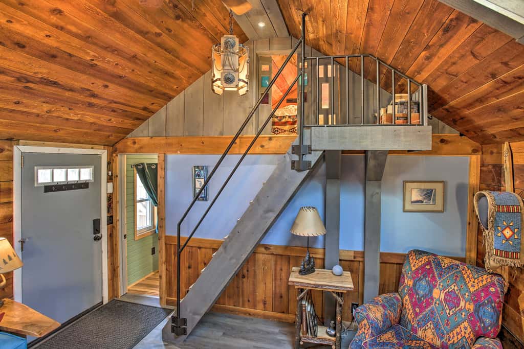 'Work, Play & Get Away Cabin' Near Higgins Lake!