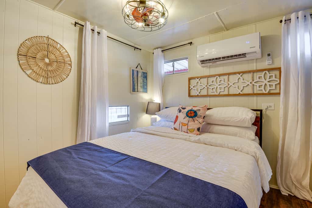 Pet-Friendly Brownwood Home: Walk to Lake!