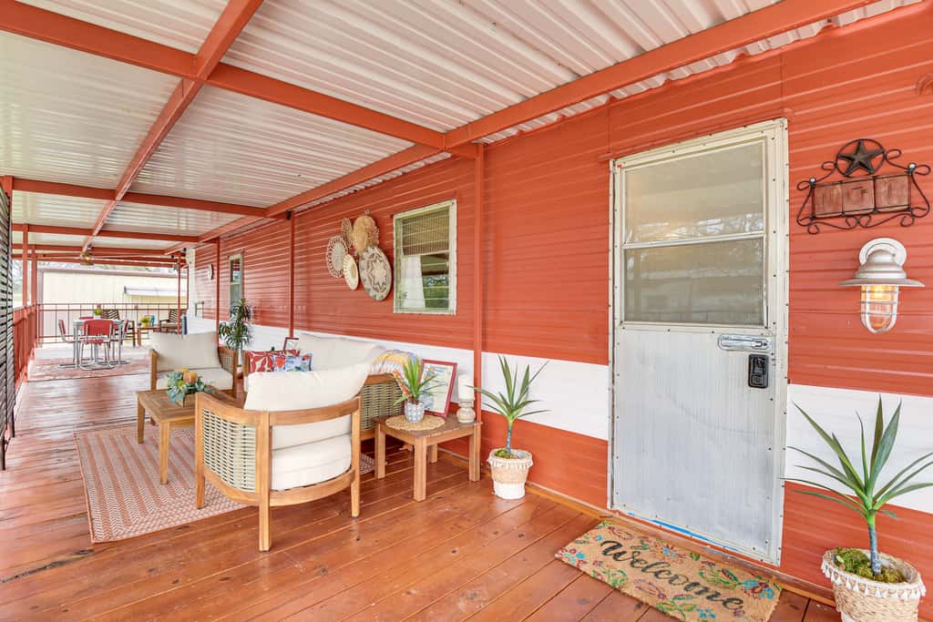 Pet-Friendly Brownwood Home: Walk to Lake!