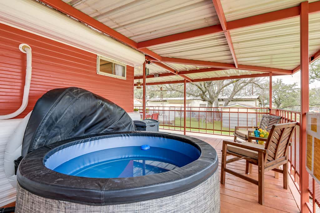 Pet-Friendly Brownwood Home: Walk to Lake!