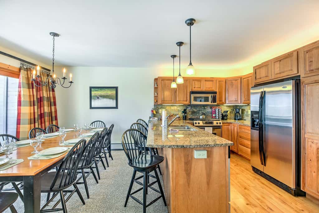 Inviting Ski-in/Ski-out Condo at Jay Peak Resort!