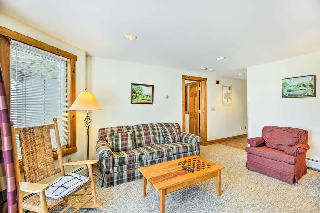 Inviting Ski-in/Ski-out Condo at Jay Peak Resort!