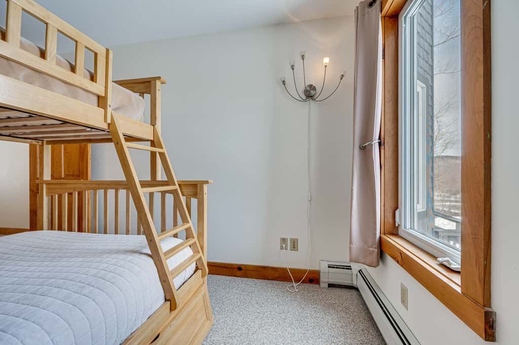 Ski-In Resort Family Condo w/ Deck at Jay Peak!
