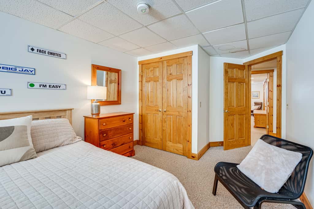 Ski-In Resort Family Condo w/ Deck at Jay Peak!
