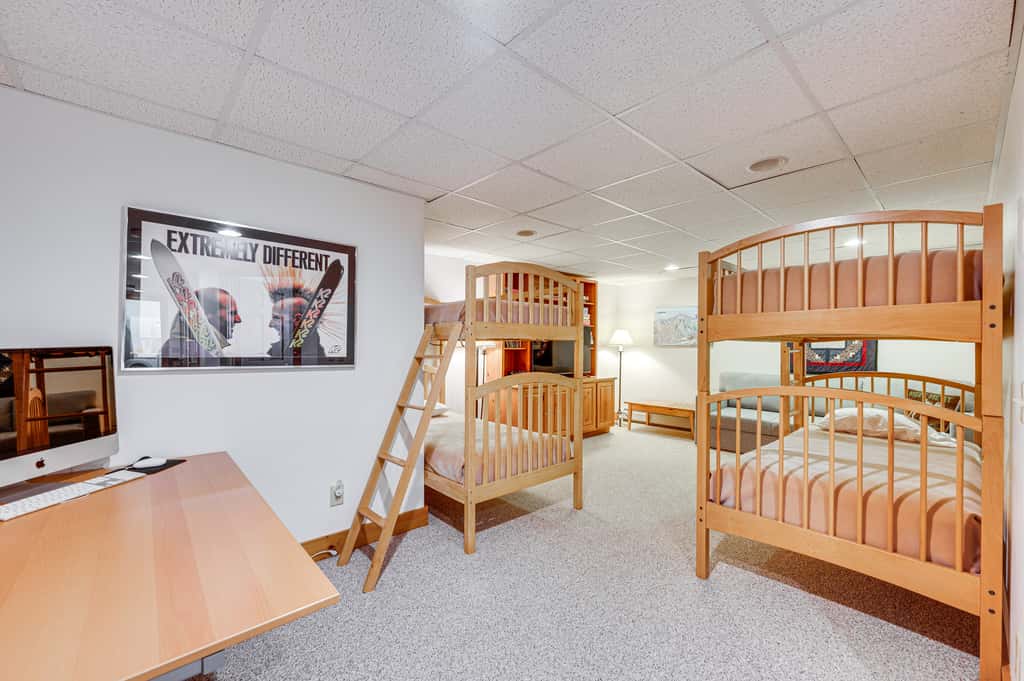 Ski-In Resort Family Condo w/ Deck at Jay Peak!