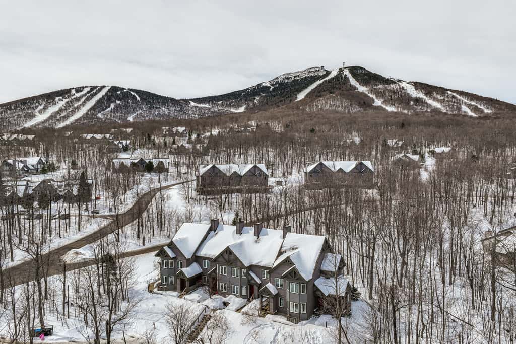 Ski-In Resort Family Condo w/ Deck at Jay Peak!