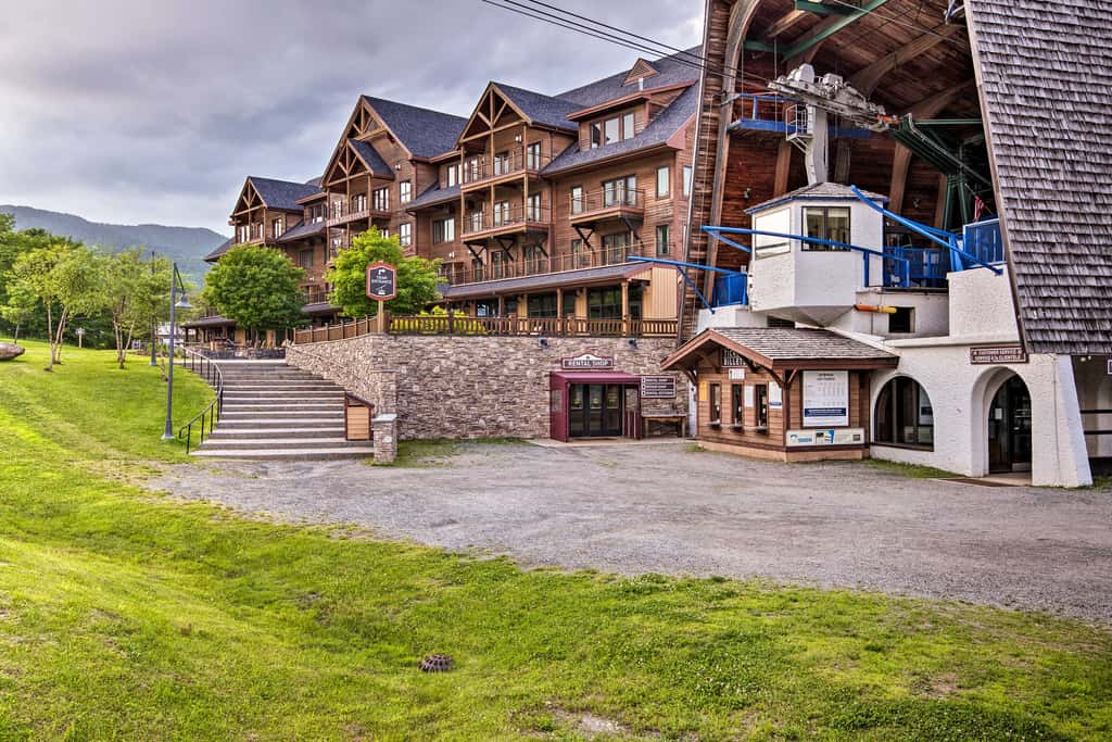 Ski-In Resort Family Condo w/ Deck at Jay Peak!