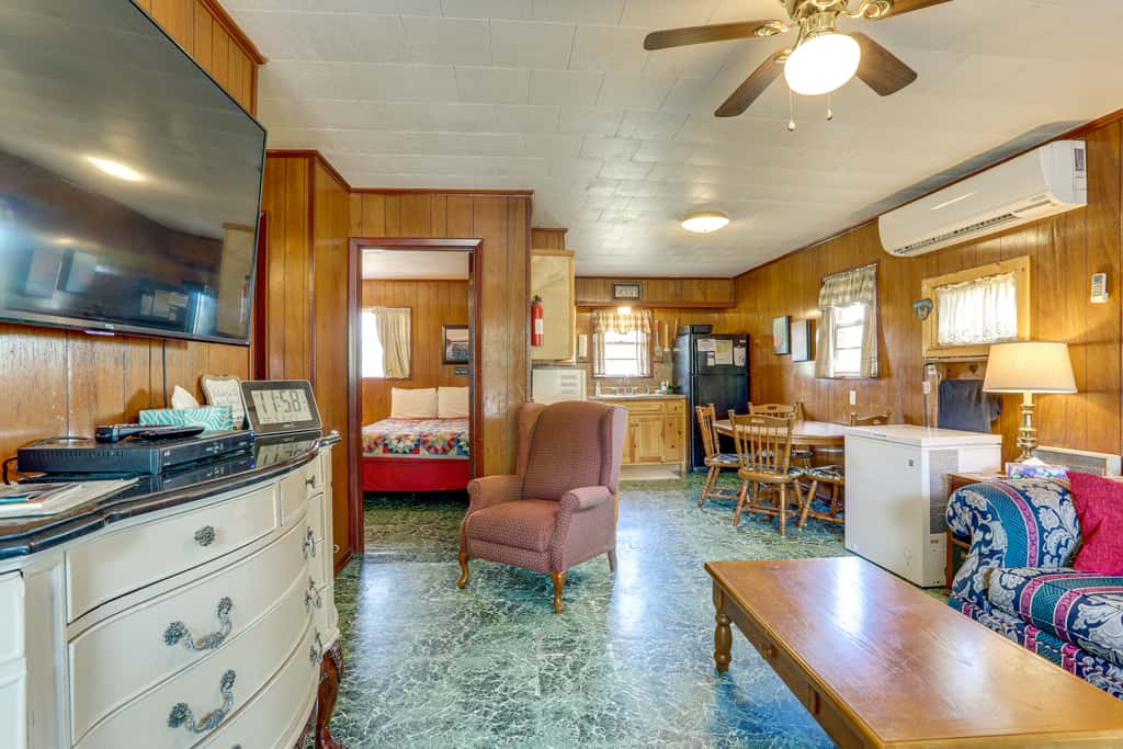 Walk to Greers Ferry Lake! Home w/ Dock Access