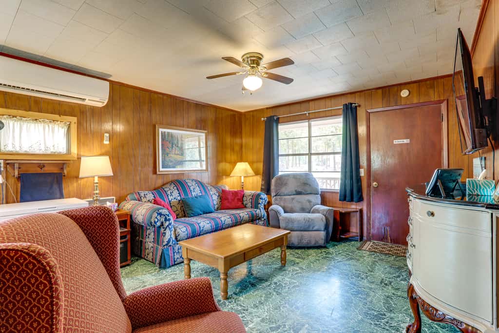 Walk to Greers Ferry Lake! Home w/ Dock Access
