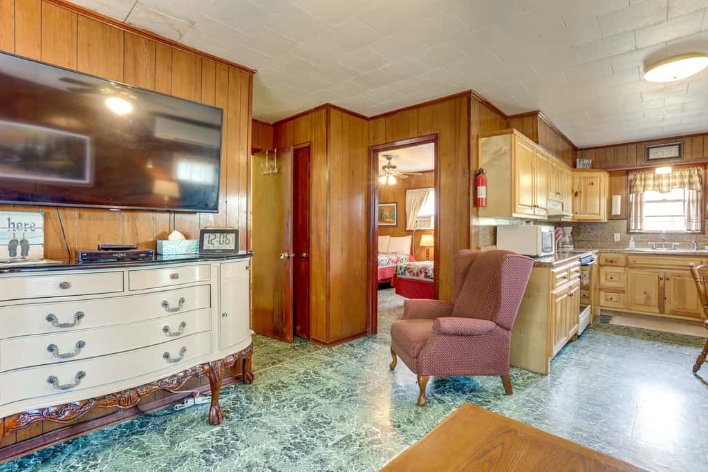 Walk to Greers Ferry Lake! Home w/ Dock Access