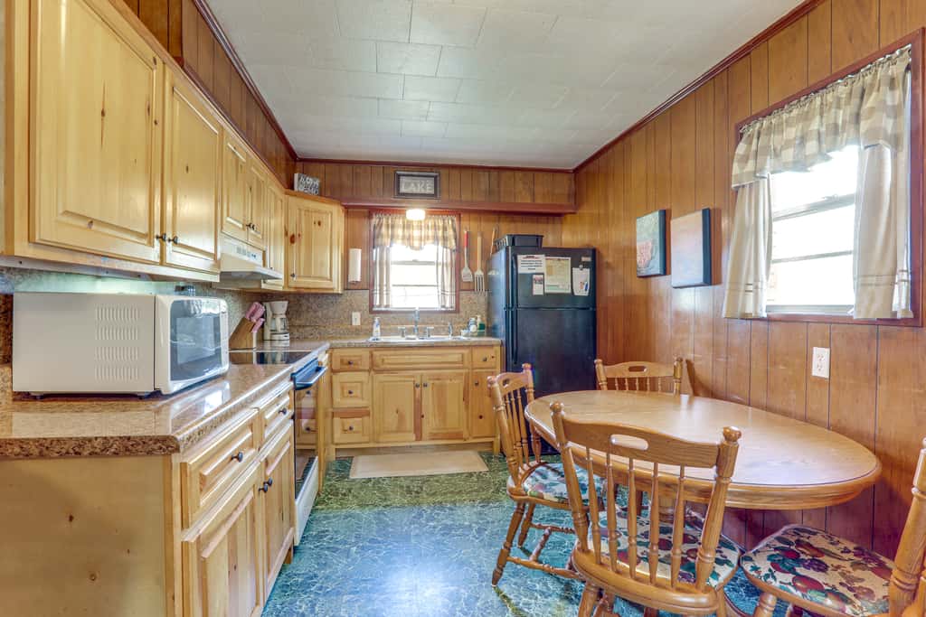 Walk to Greers Ferry Lake! Home w/ Dock Access