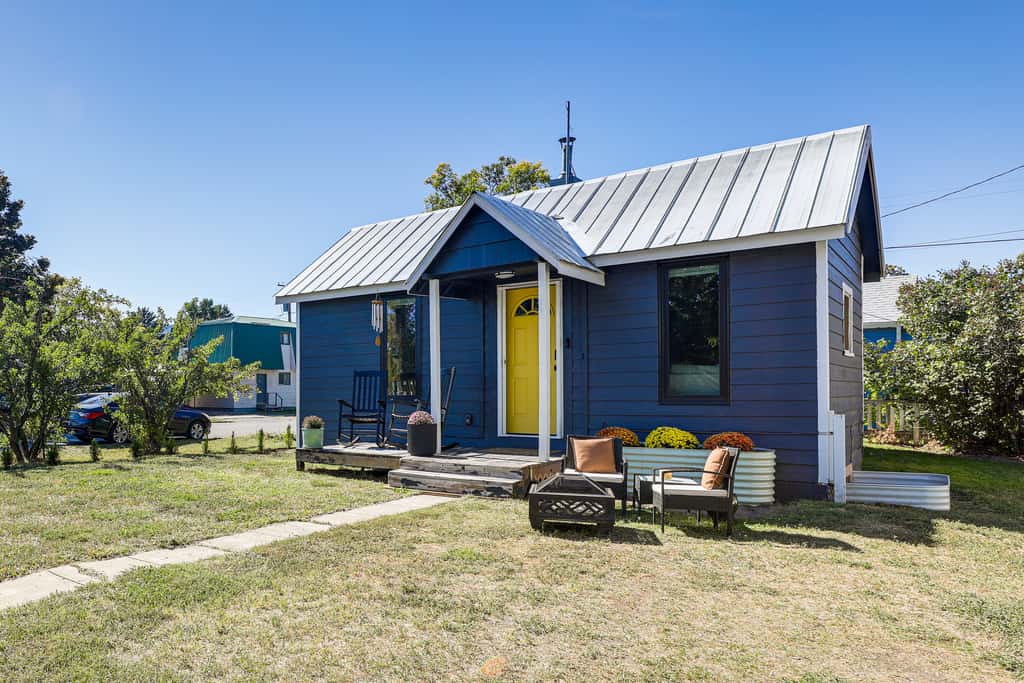 Steps to Dtwn Kalispell! Pet-Friendly Home w/ Yard