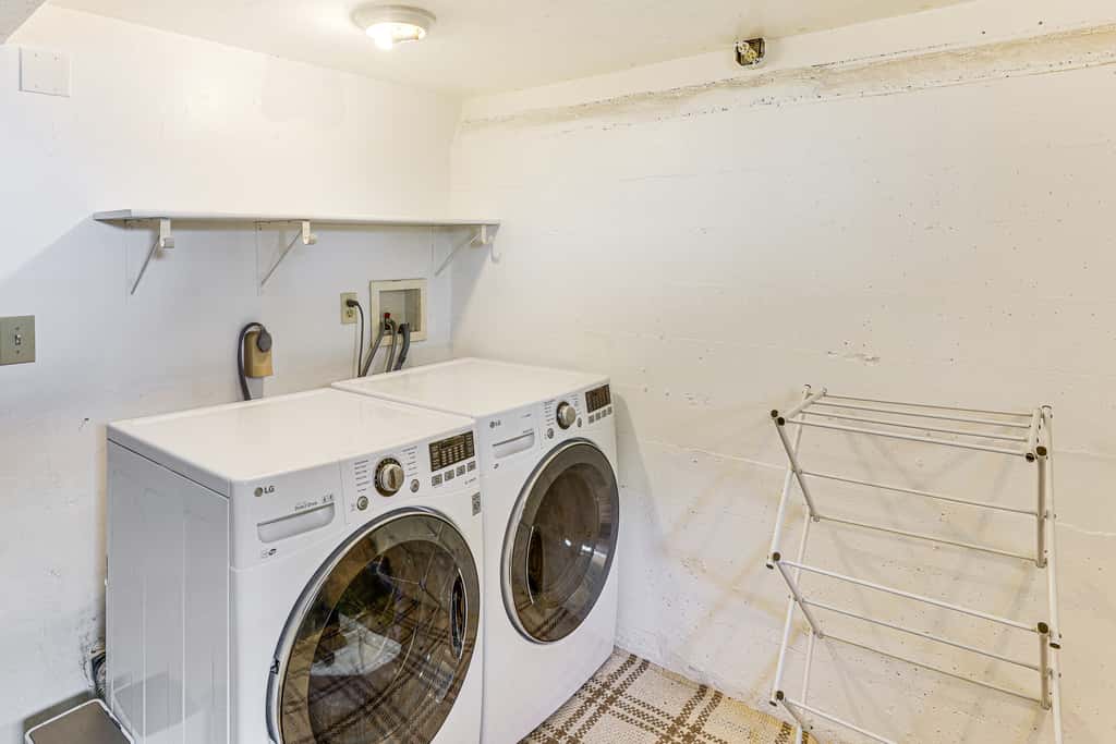 Steps to Dtwn Kalispell! Pet-Friendly Home w/ Yard