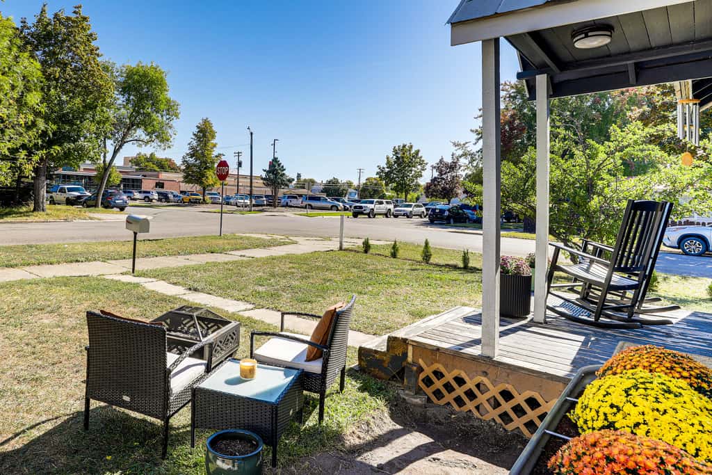 Steps to Dtwn Kalispell! Pet-Friendly Home w/ Yard