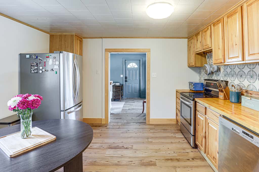 Steps to Dtwn Kalispell! Pet-Friendly Home w/ Yard