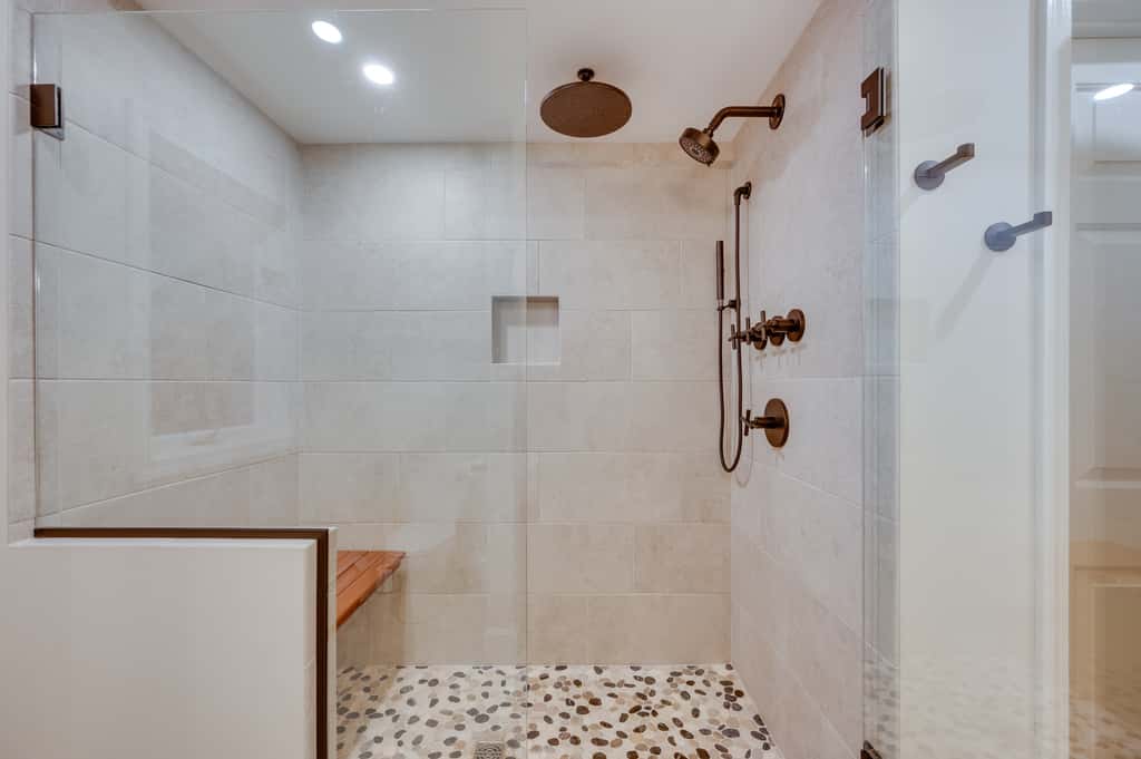 Ski-in Condo w/ Hot Tub on Burke Mtn Slopes!