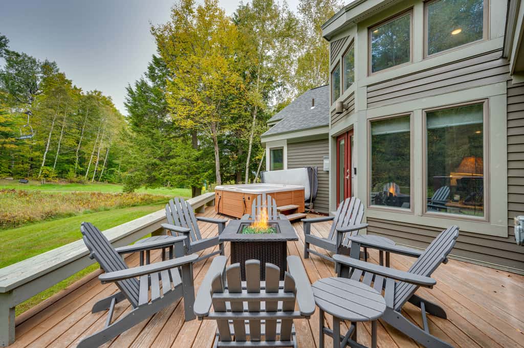 Ski-in Condo w/ Hot Tub on Burke Mtn Slopes!