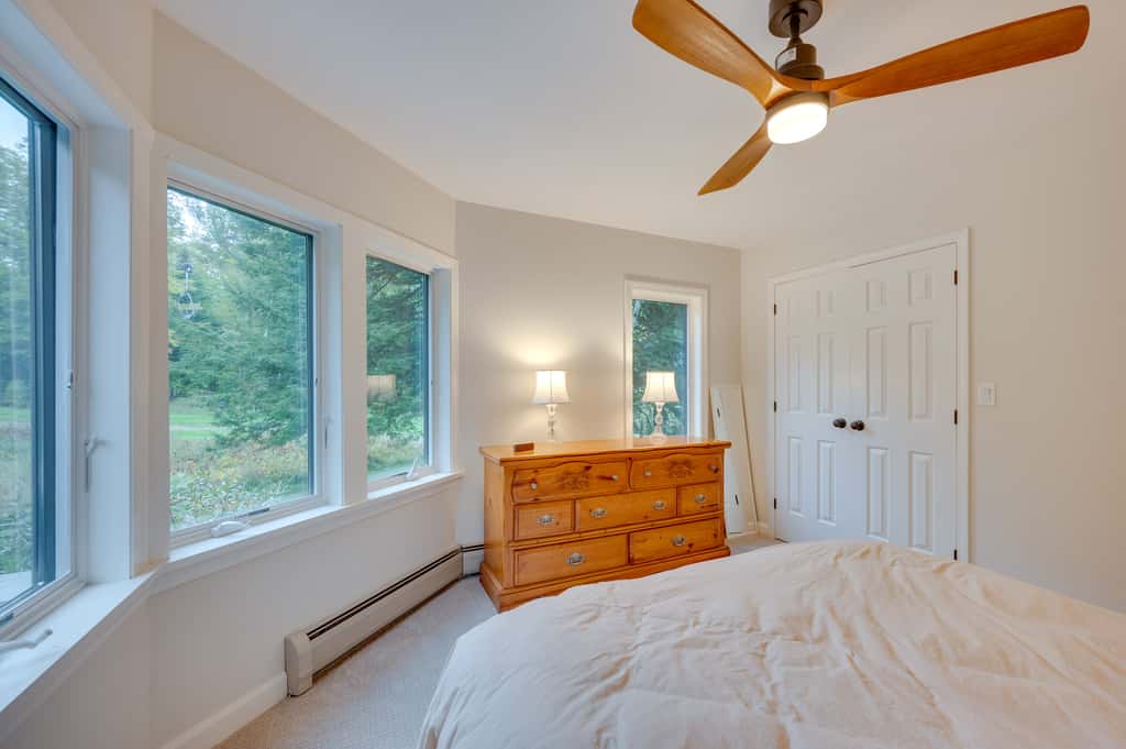 Ski-in Condo w/ Hot Tub on Burke Mtn Slopes!