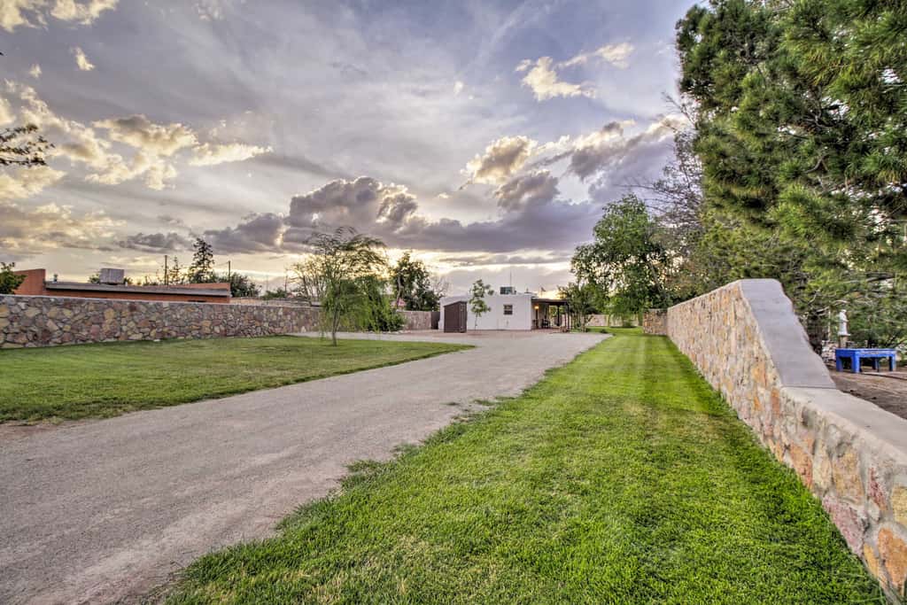 Charming Couples Casita, Walk to Old Mesilla Plaza