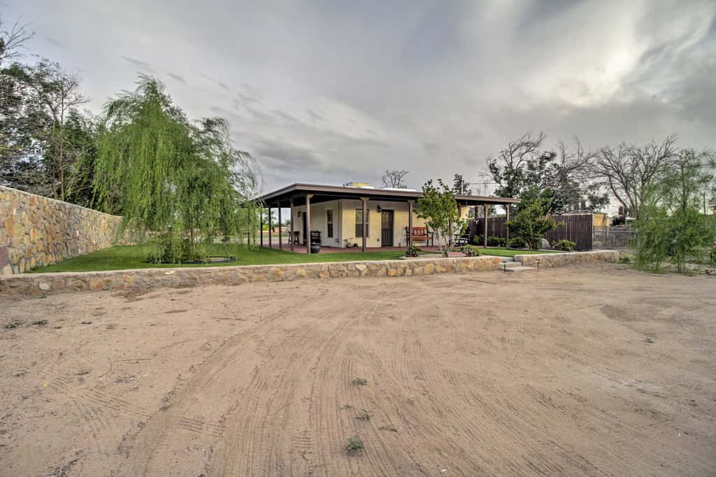 Charming Couples Casita, Walk to Old Mesilla Plaza