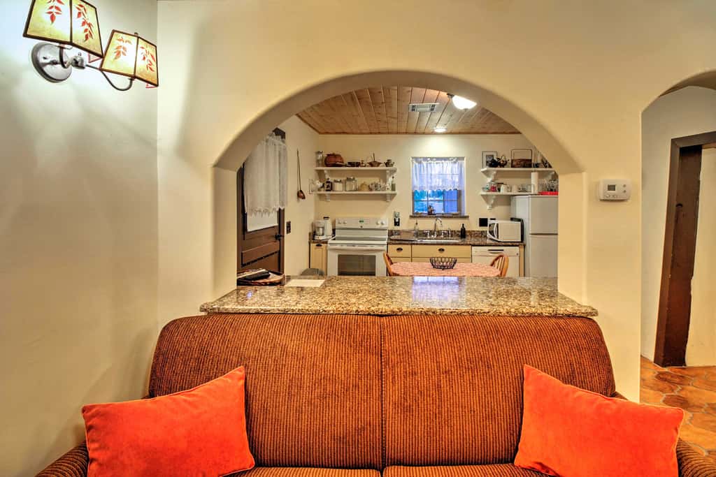 Charming Couples Casita, Walk to Old Mesilla Plaza