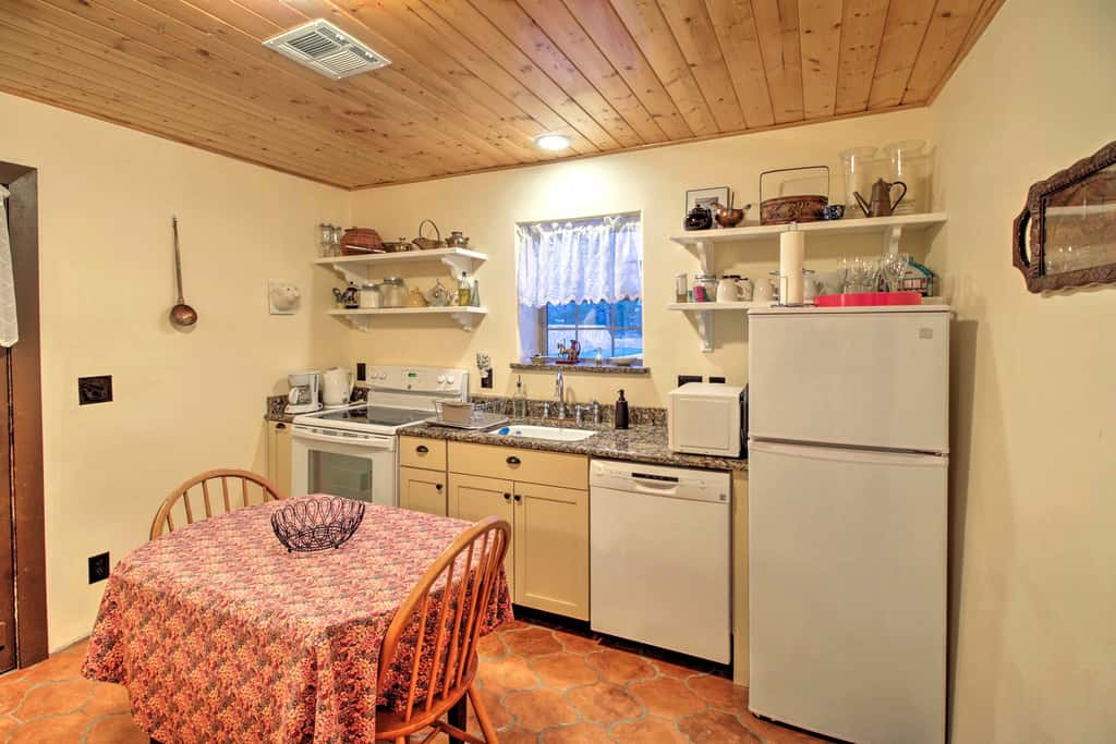 Charming Couples Casita, Walk to Old Mesilla Plaza