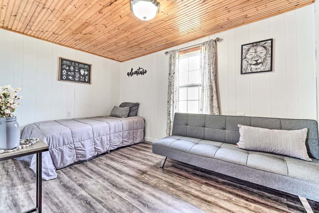 Updated Beattyville Ranch-Style Home w/ Yard!