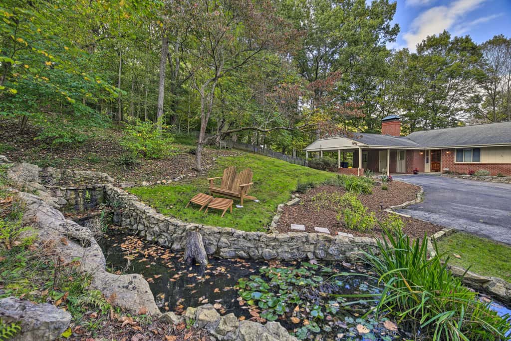 Easy Hiking & Sightseeing! Kingsport Home w/ Deck