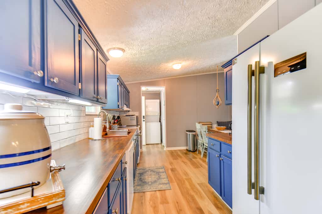 Private Dock: Pet-Friendly Home on Lake Sinclair
