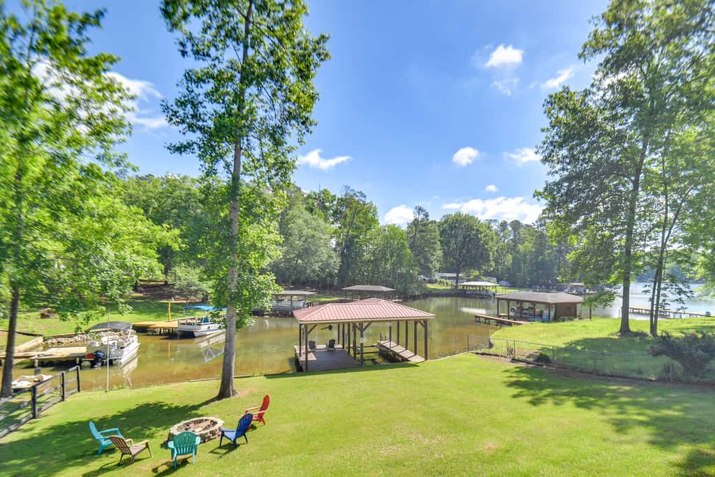 Private Dock: Pet-Friendly Home on Lake Sinclair