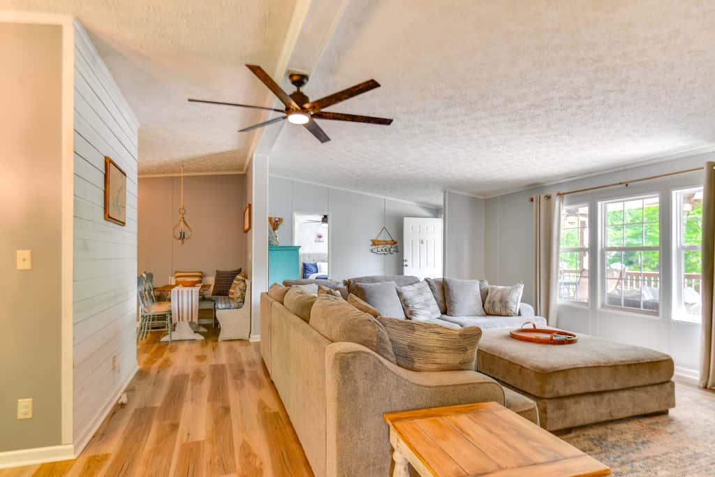 Private Dock: Pet-Friendly Home on Lake Sinclair