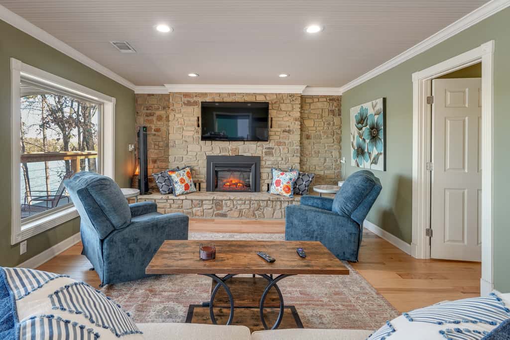 Lake Dardanelle Home w/ Dock! Fish On-Site