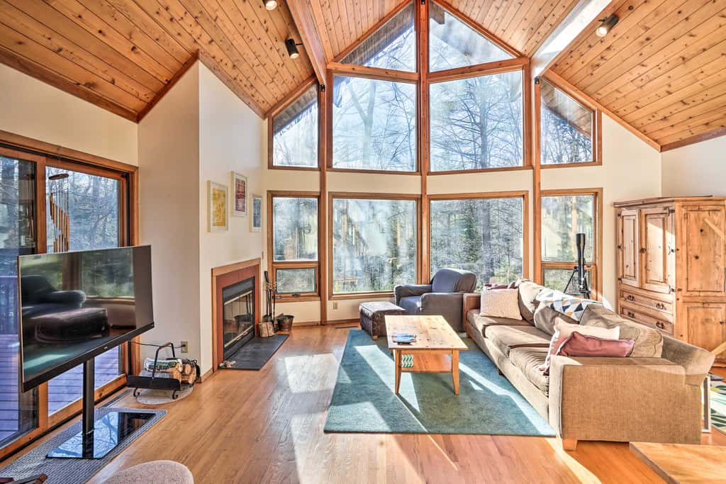 Peaceful Cabin Close to Skiing and Hiking